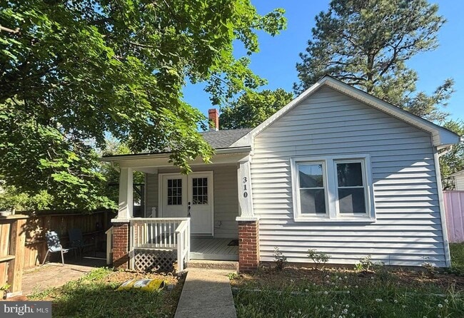 Building Photo - 310 Frazer Pl