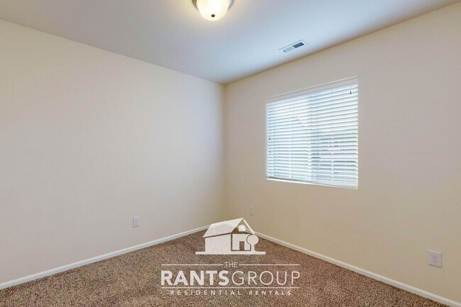 Building Photo - Fantastic Neighborhood in Tumwater!