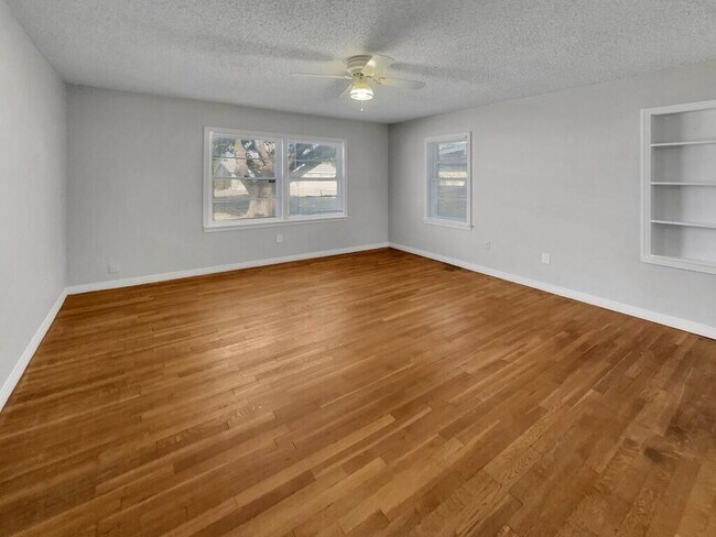 Building Photo - 3815 32nd St