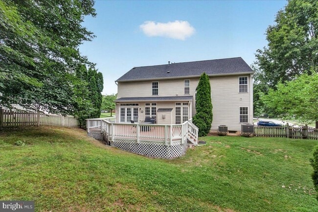 Building Photo - 6455 Saddlebrook Ln