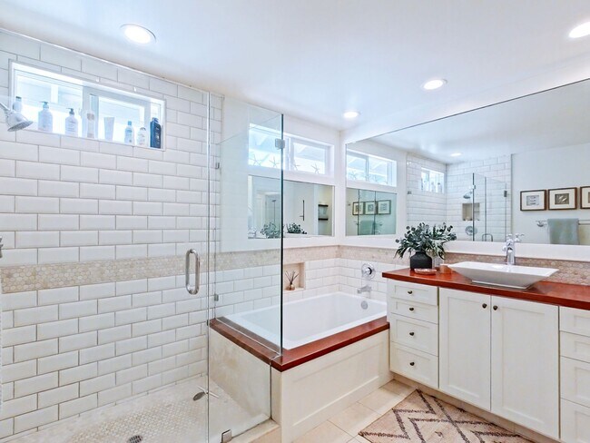 Building Photo - 33702 Calle Conejo
