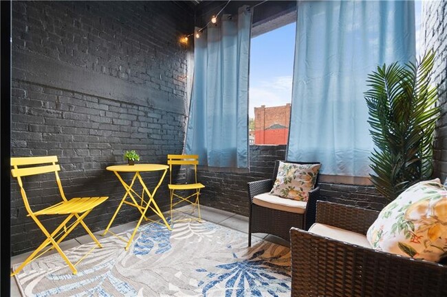 Building Photo - 2545 Penn Ave