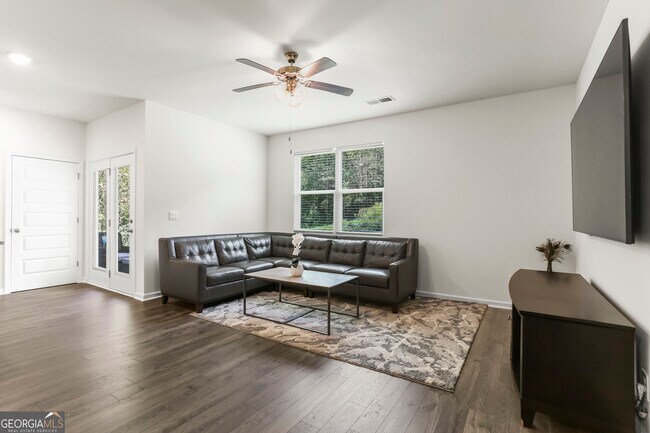 Building Photo - 3688 Chevington Ct SE