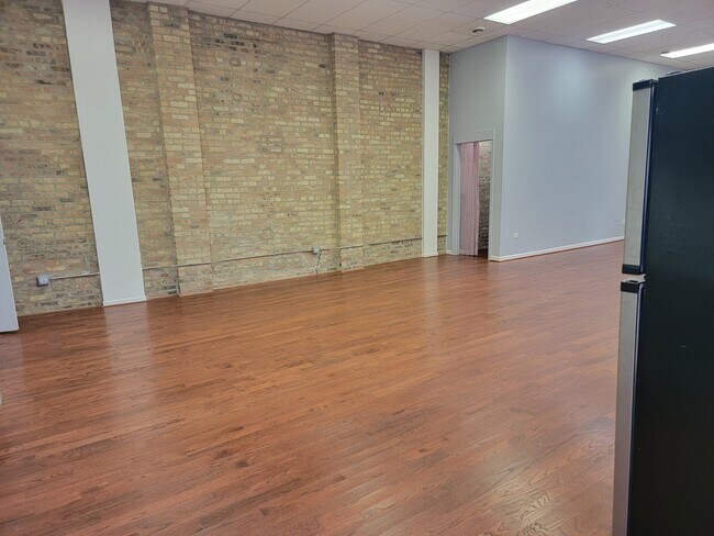 Building Photo - 1341 N Washtenaw Ave