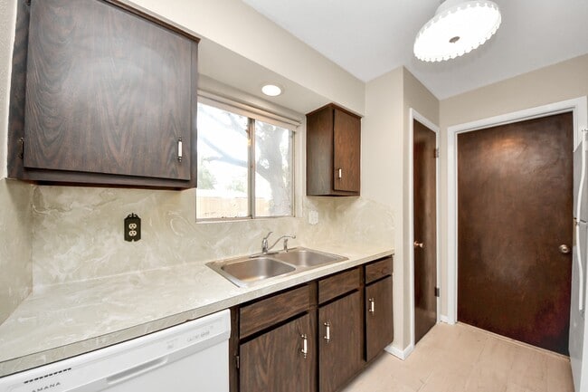 Building Photo - 1307 Glen Echo Dr