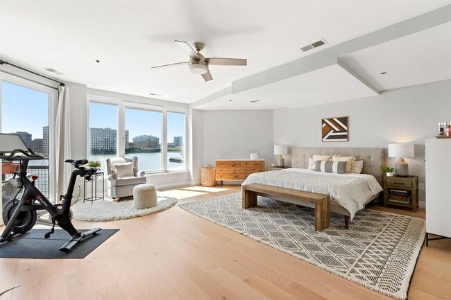 Building Photo - 600 Harbor Blvd