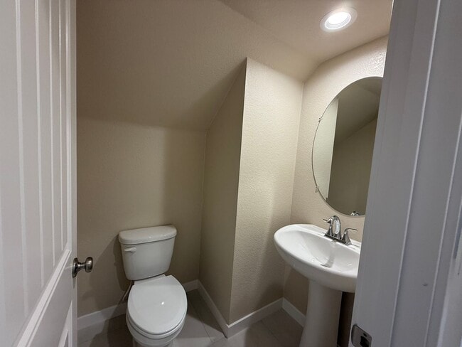 Building Photo - Brand new two story in Turlock!