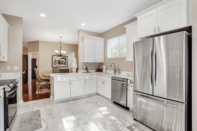 Building Photo - 8982 Founders Cir