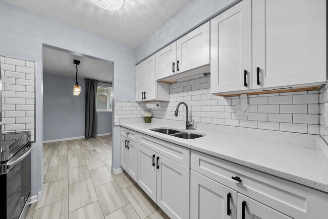 Building Photo - 3241 50th Ct