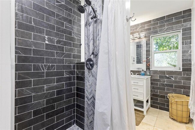 Building Photo - 1010 Bay Breeze Terrace