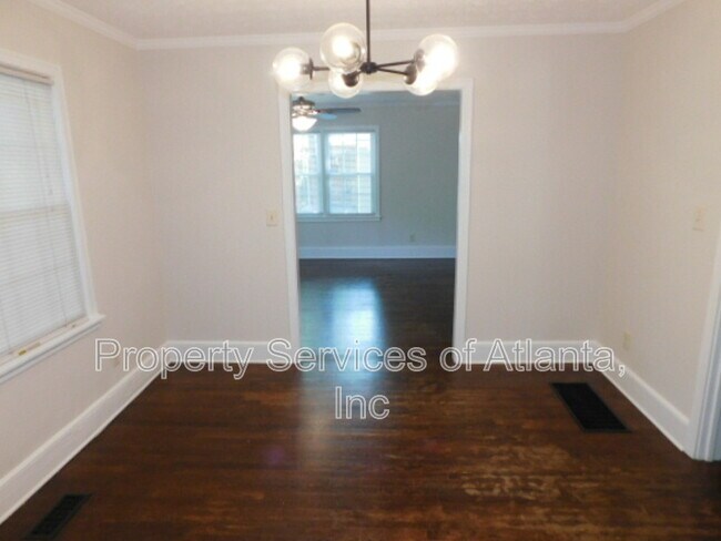 Building Photo - 482 Hyde Dr NE