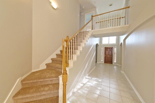 Building Photo - 407 Groveton Ridge Ln