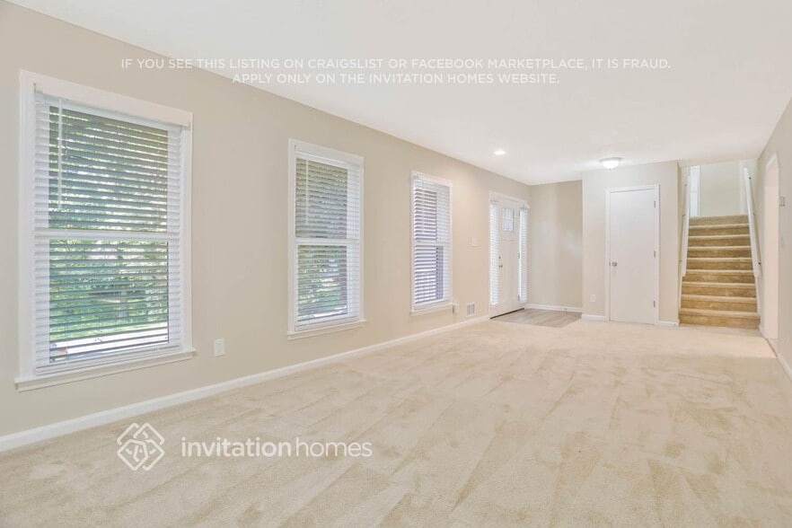 Building Photo - 695 Hickory Ridge Rd SW