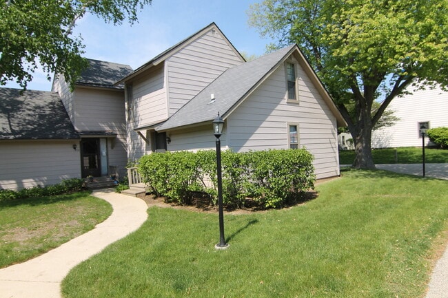 Primary Photo - 700 Colby Ct