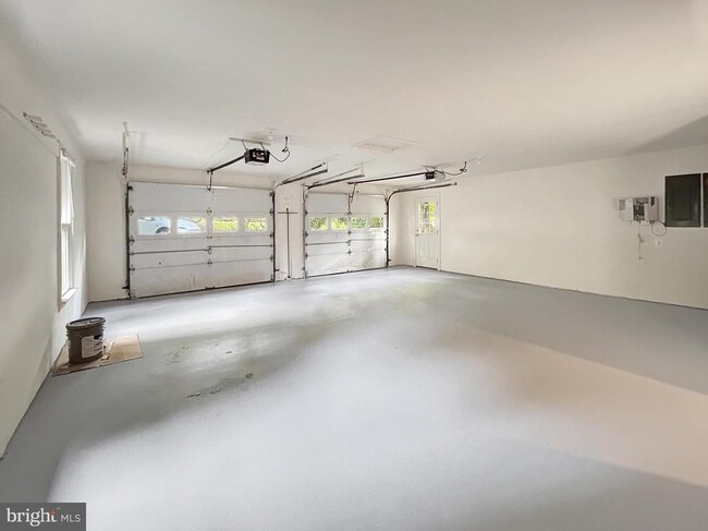 Building Photo - 5704 Captain Jones Ct