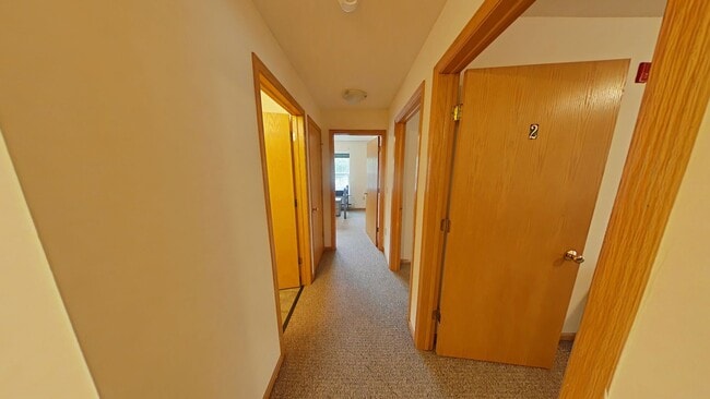 Building Photo - 4 Bedroom, 2 Bathroom