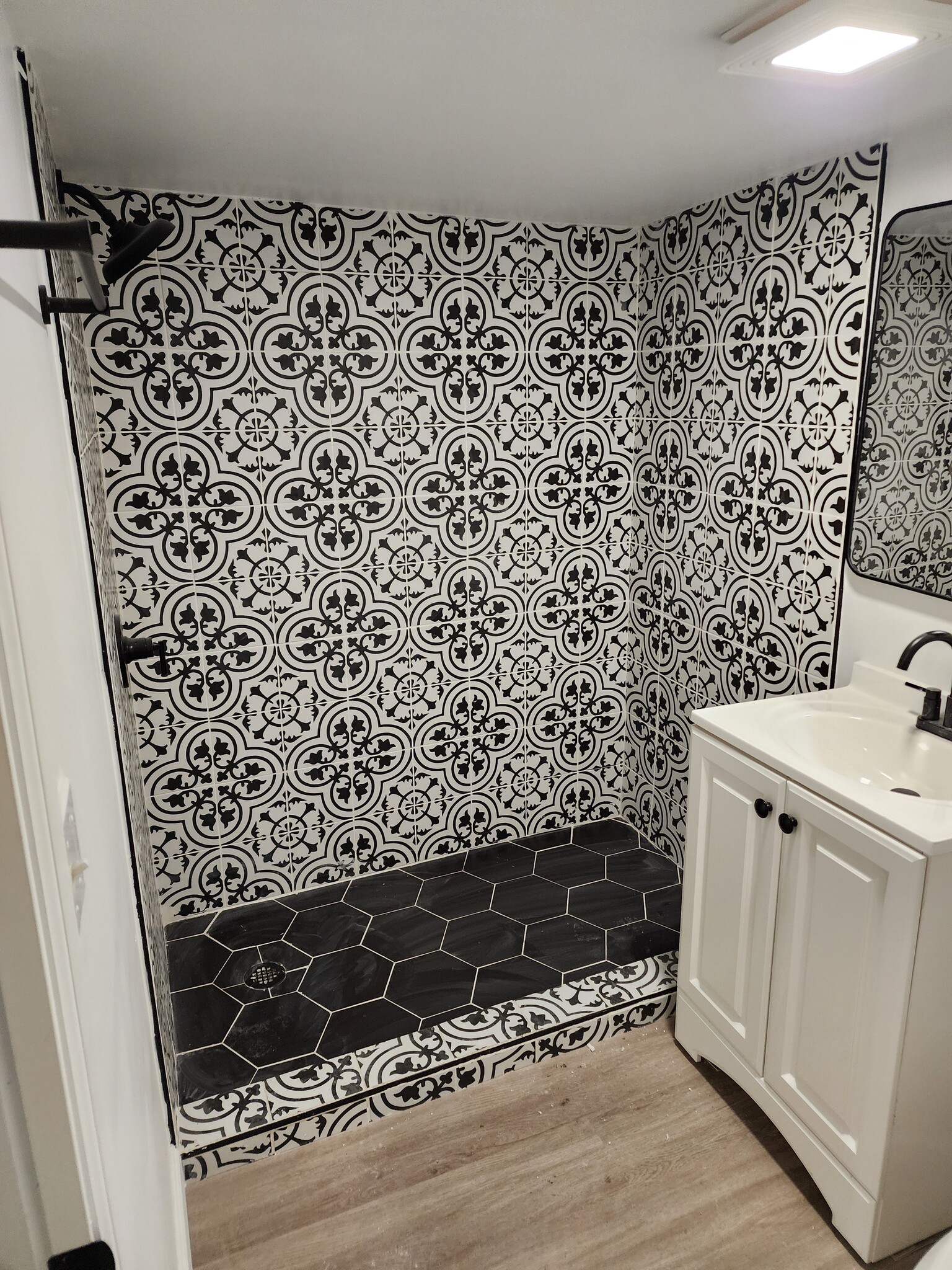 Building Photo - 15731 Lauder St