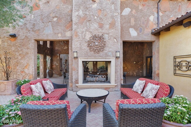 Building Photo - 594 E Vesper Trail