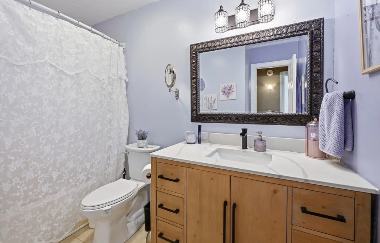 Building Photo - 409 Airle Pl