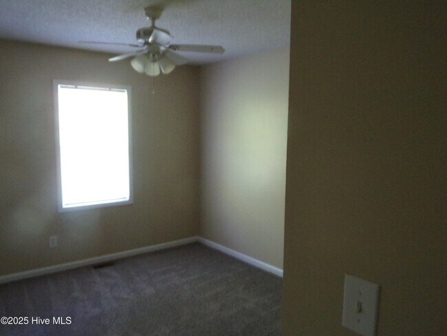 Building Photo - 3987 Sterling Pointe Dr