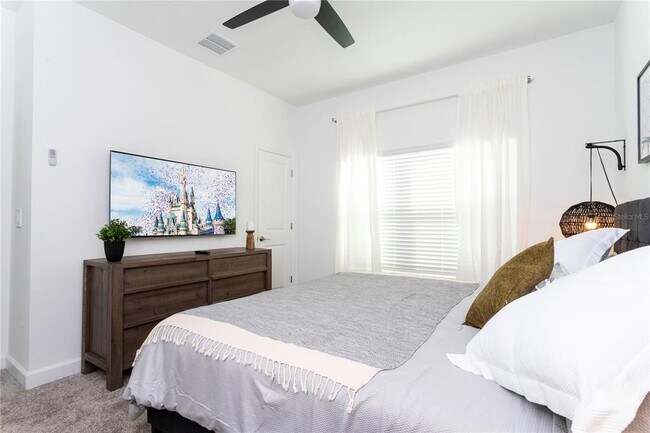 Building Photo - 1162 Kingsbarn St