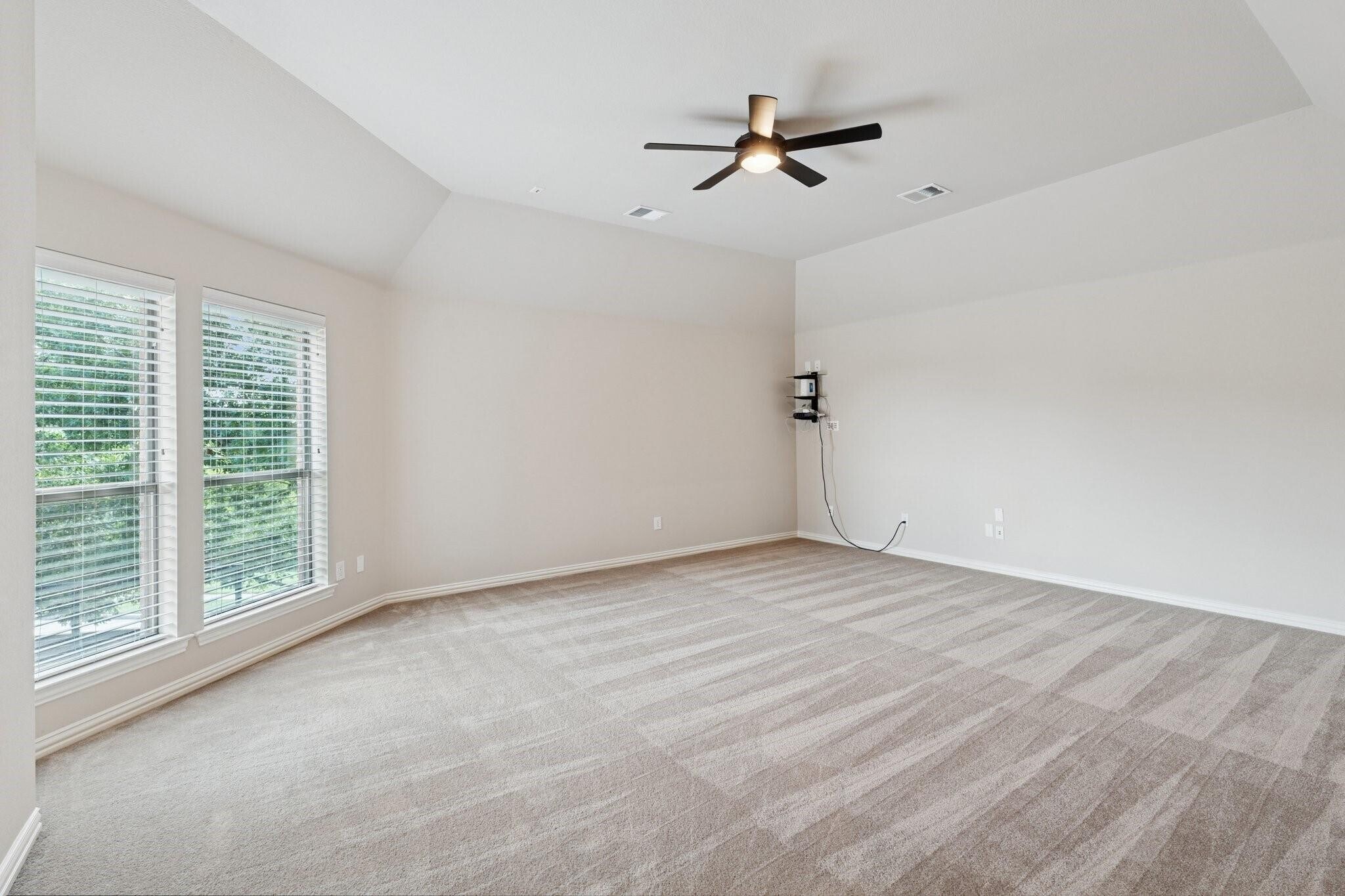 Building Photo - 4407 Lindenwood Dr
