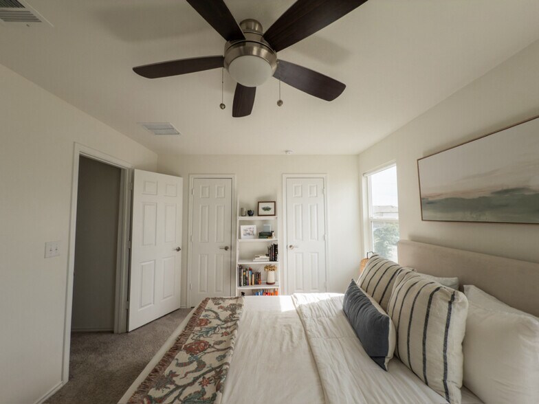 Building Photo - 6305 Conestoga Wagon Way