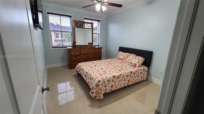 Building Photo - 886 SW 149th Ct