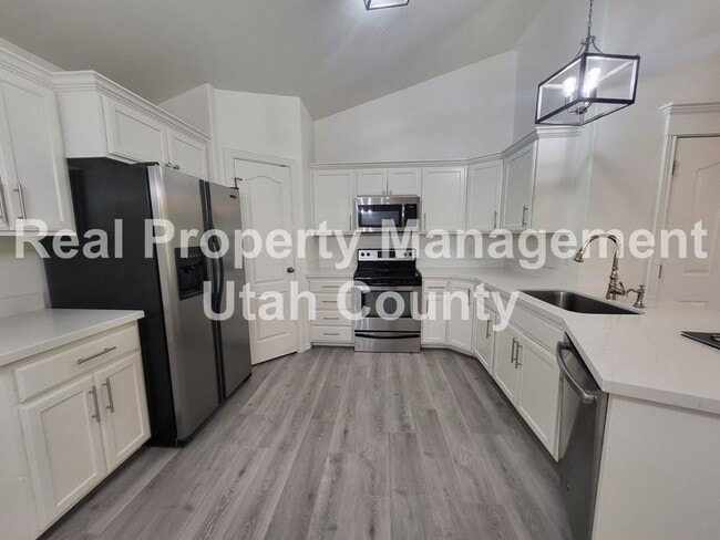 Building Photo - 518 S 2150 W