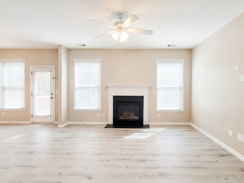 Building Photo - 3344 Archgate Ct