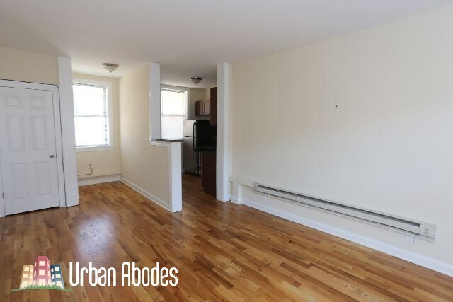Building Photo - 4414 N Wolcott Ave