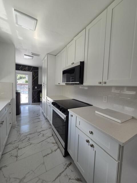 Building Photo - 4907 N Palm Way