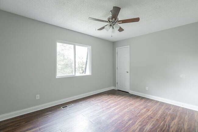 Building Photo - 6876 Beulah Dr