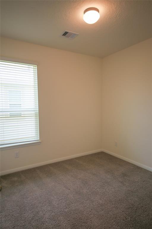 Building Photo - 27638 Mesabe Dr