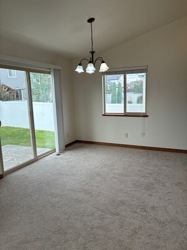 Building Photo - Beautiful 3 bedroom, 2 Bath Ranch with Attached 2 Car Garage and Fenced In Yard-The Meadows in We...