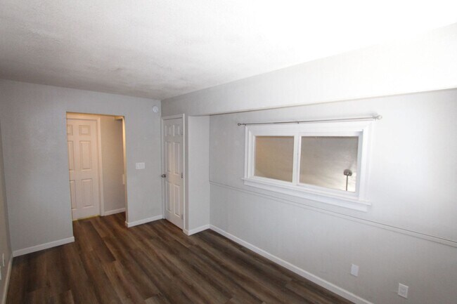 Building Photo - 1200 S Riordan Ranch St