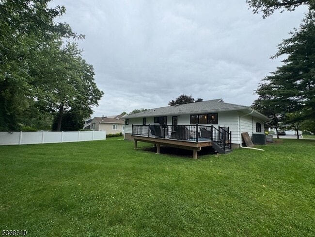 Building Photo - 71 Haller Dr