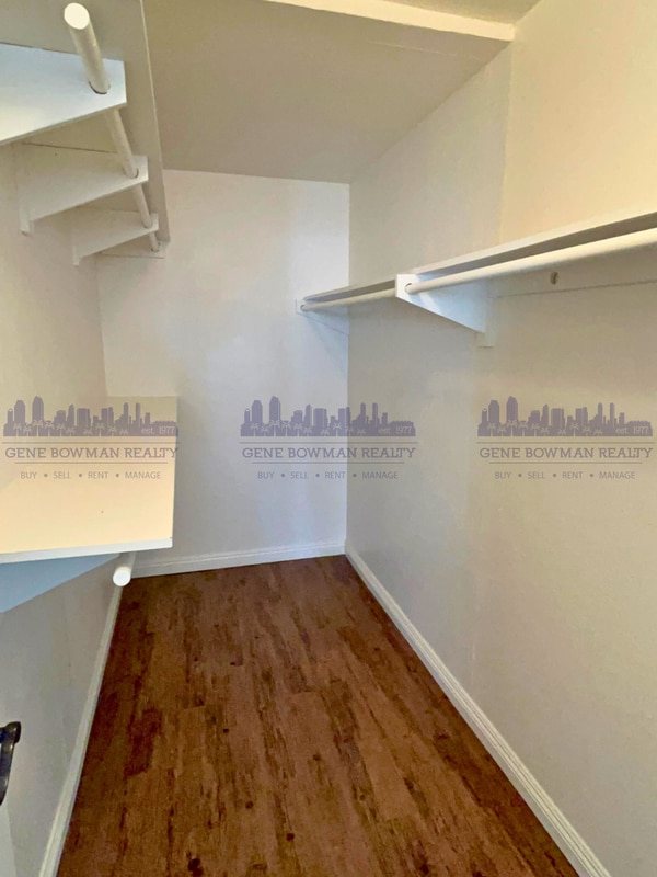 Building Photo - 6840 Simi Pl