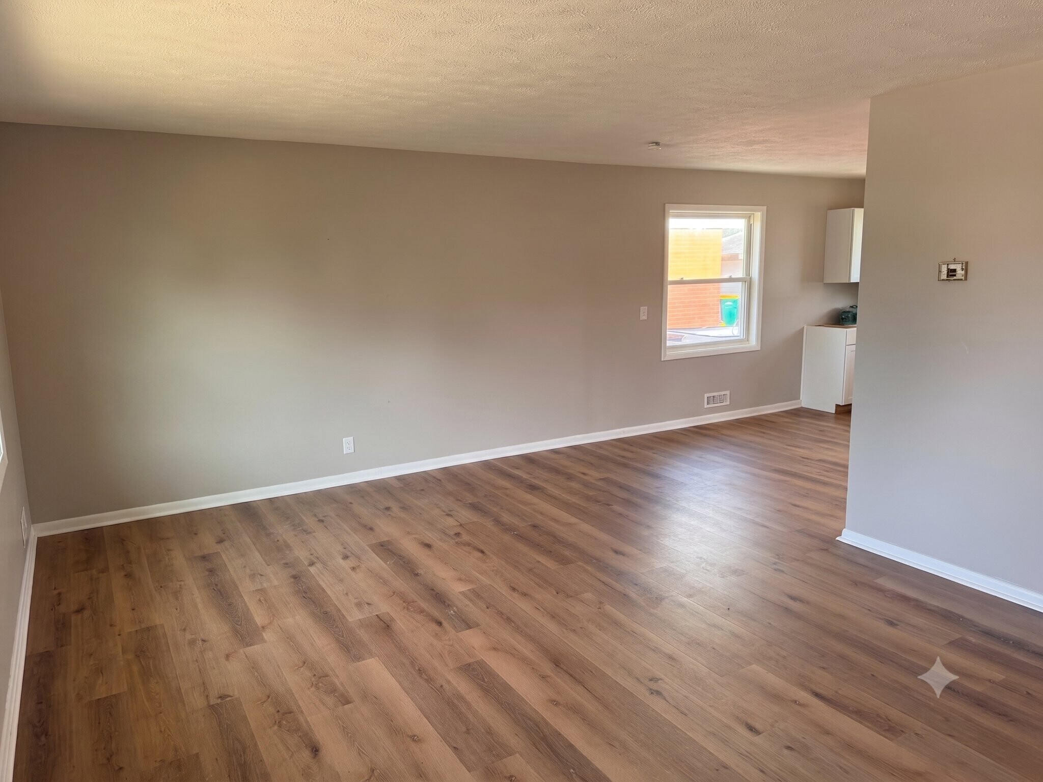 Building Photo - 15917 Steinway Blvd