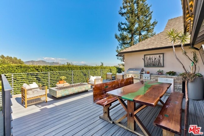 Building Photo - 2841 Montcalm Ave