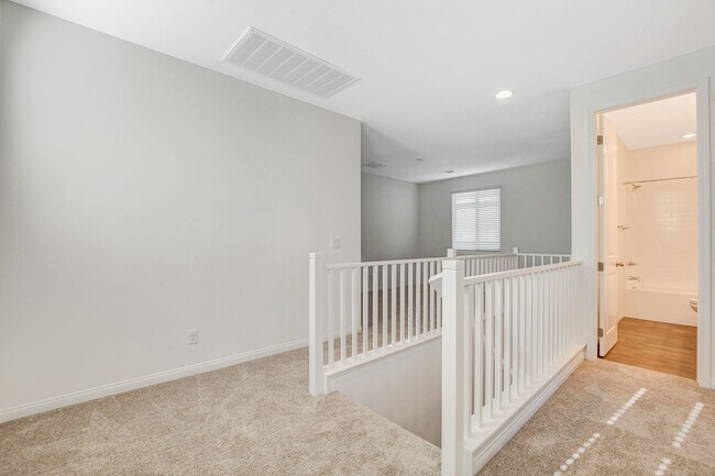Building Photo - Newly built Home, gated