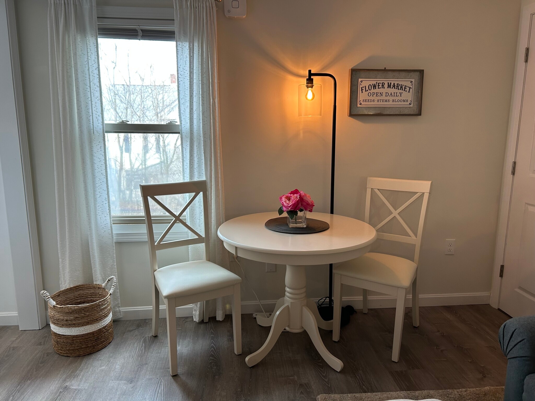 Building Photo - 64 Church St