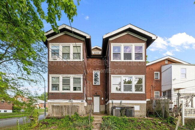 Building Photo - 4301 S 38th St