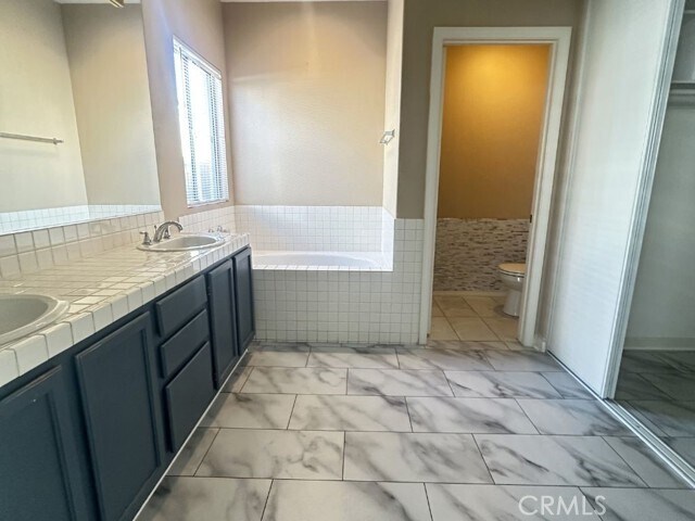 Building Photo - 28605 Broadstone Way