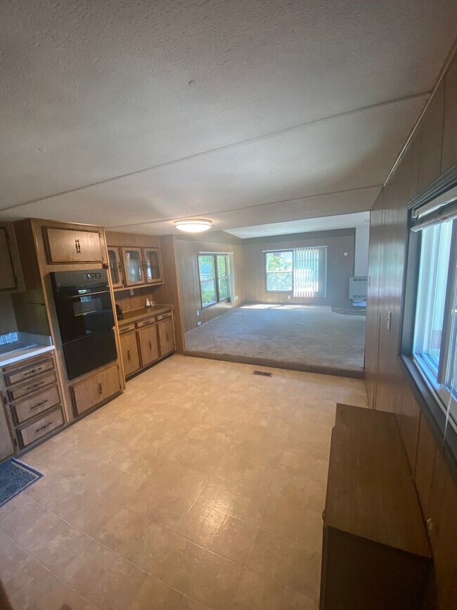 Building Photo - Manufactured Home In Bayview (APP#171)