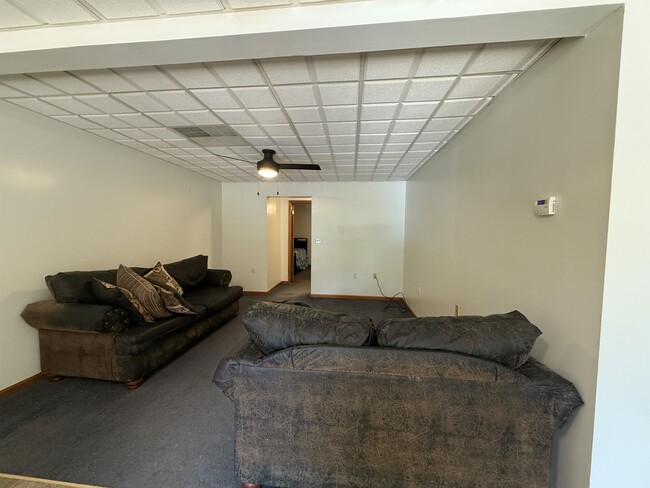 Building Photo - 20 N Lakeshore Dr