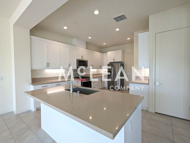 Building Photo - Beautiful Two-Story Four Bedroom Home at t...