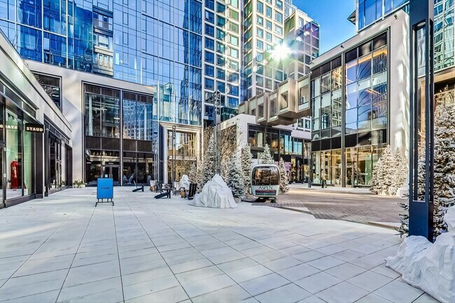Building Photo - 135 Seaport Blvd
