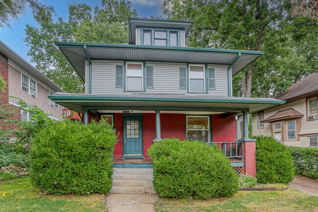 Front Yard - 4333 Charlotte St