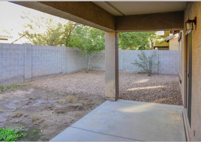 Building Photo - 1428 E Hopkins Rd